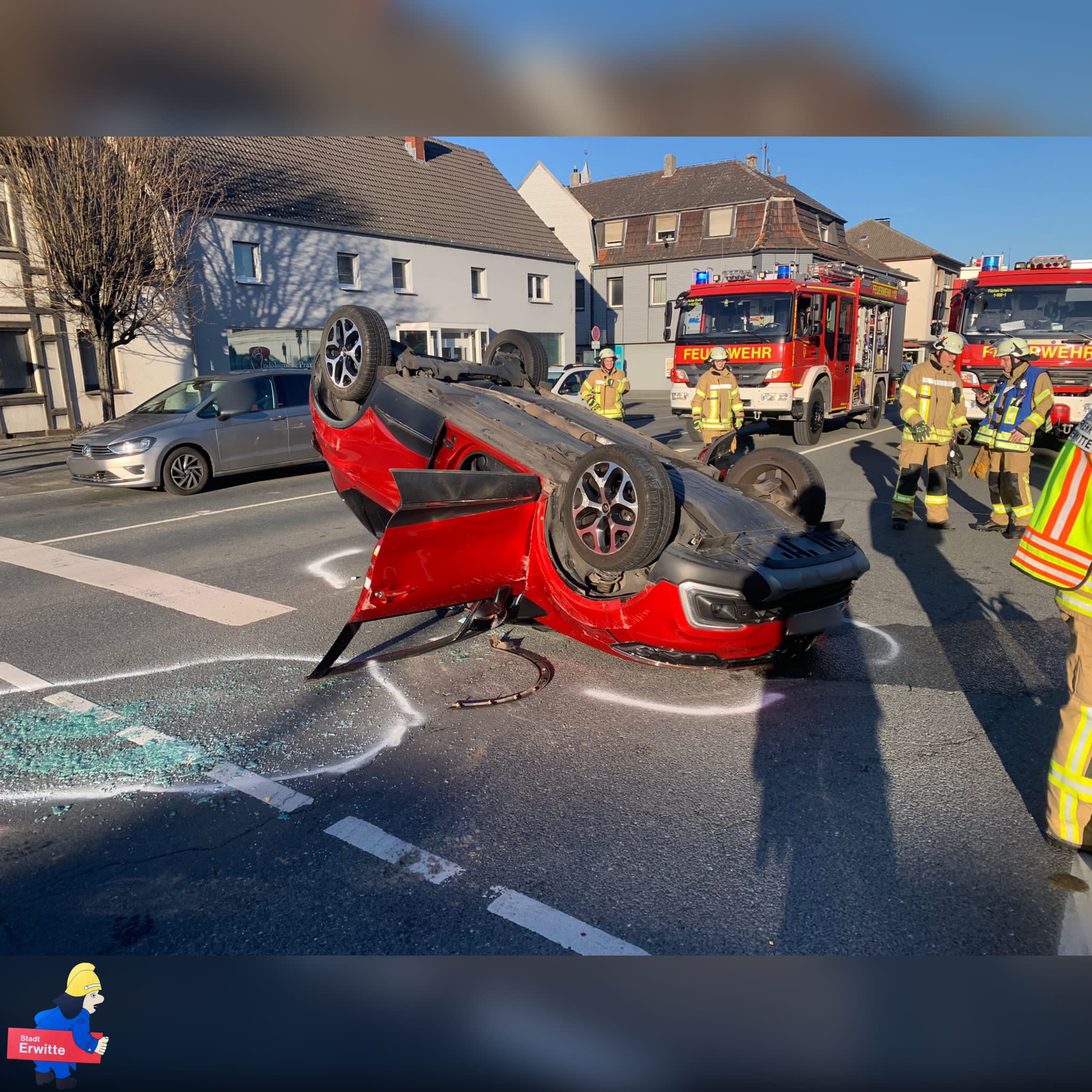 Mehr über den Artikel erfahren Zwei aufeinanderfolgende Verkehrsunfälle